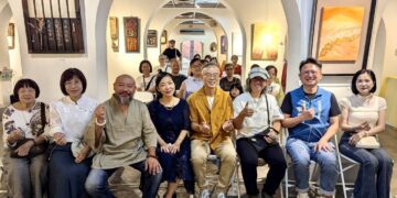 一場穿越感官的愛與光之旅 在愛中香遇看見光~洪國華李童顏雙人展