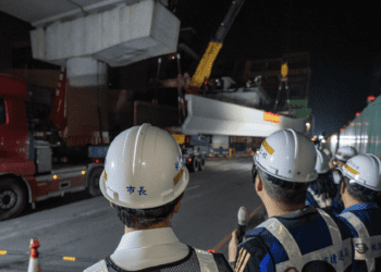 桃園捷運綠線北段高架段合龍完成 張善政：目標115年通車