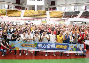 嘉義肌力全開運動會登場　300銀髮勇者熱血闖關