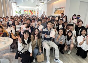 知名作家愛瑞克至偏鄉鹿谷演講 以行動用知識翻轉偏鄉