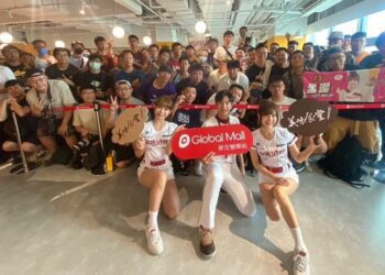 樂天女孩Yuri、孟潔擔任Global Mall新左營車站「美味食堂」一日店長　吸百名粉絲