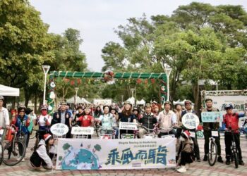 高雄乘風而騎年度最終場 千人左營舊城歡喜度聖誕