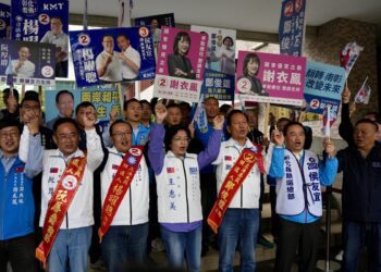 彰縣立委候選人抽籤　鄭俊雄抽到2號高呼「勝利在握、永遠忠誠」