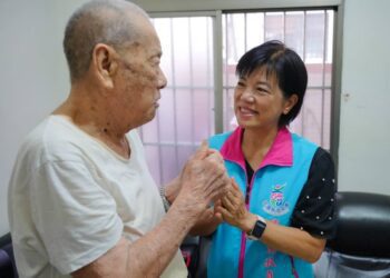 吉安鄉65歲長者即享重陽敬老福利 游淑貞致贈百歲人瑞金牌獨享賀禮
