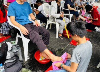 孝順父母「簡單愛」　甲父母洗腳謝親恩