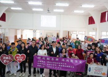 輝庭慷慨捐贈優質產品顧喜樂　捐贈關懷金幫喜樂除舊佈新迎新年