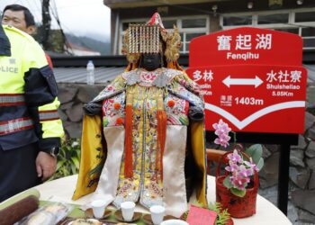 媽祖首搭林鐵「栩悅號」登阿里山　信仰文化串聯山海觀光