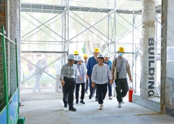 黃敏惠視察舊市公所工程進度 盼樹立歷史建築活化典範