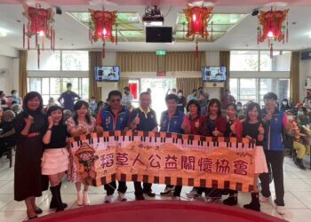 影音／稻草人公益送歡樂　榮家慶生會備感溫馨