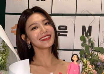 近距離親賭Muse女神107公分大長腿！少女時代秀英10/15來台北舉辦見面會