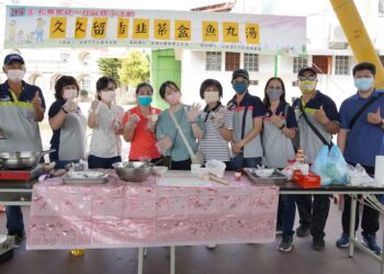 高雄市社教館「親子共學巡迴列車系列」 翁園國小親子製作道地美食