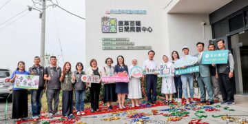 鹿草鄉長照據點+1 百禧日間照顧中心揭牌啟用