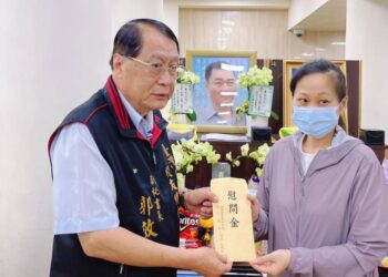 新北市政府警察局板橋分局廖世宗巡佐因公死亡 警專校友總會前往慰問