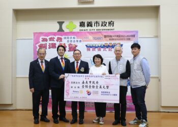 嘉義玉山扶輪社捐贈獎助學金　為弱勢學子求學旅途添暖心助力