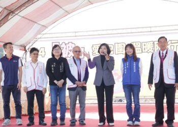 雲林家扶歲末園遊會送暖　企業與社區愛心助弱勢