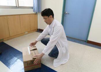 男腹股溝疼痛疑是結石引發　求醫病灶卻是近胸椎椎間盤突出引起