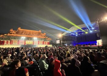 台北祝福國際跨年音樂會  現場湧入五千人  齊喊Taipei Blessing