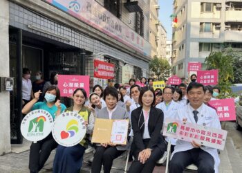 心潮緻麗協會傳遞愛與希望 攜手高雄市社會局關懷單親家園
