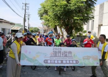 百位車友「騎見光復」！徐行縱谷深度走入濕地   森林與部落