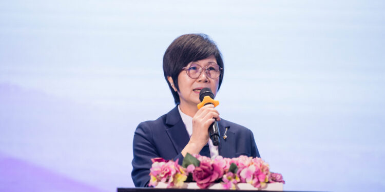 許秀芬榮膺台中市進出口商業同業公會理事長　開啟首位女性領導新篇章