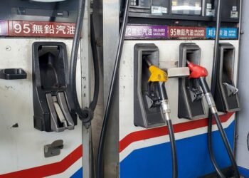 國內油價將雙漲　12/23起汽柴油各漲0.1元