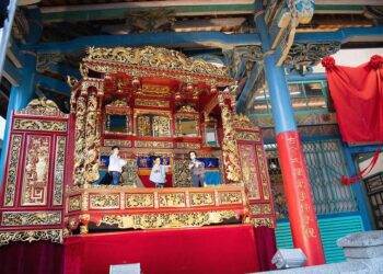 全台唯一戲臺兼家宅　歷史建築「原嘉義城隍廟戲臺」正式亮相