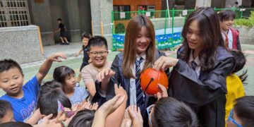 影音/慶祝萬聖節 聯合國際實驗教育機構UEIS宜蘭快閃演出