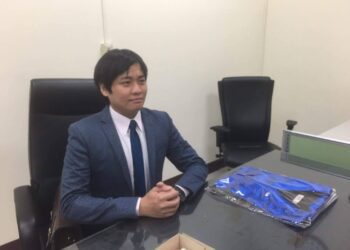 網紅「藍星沙」夫何星磊法官轉任律師 公益法律助弱勢