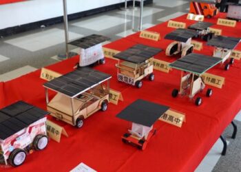 全國高中職迷你太陽能車賽事在大葉