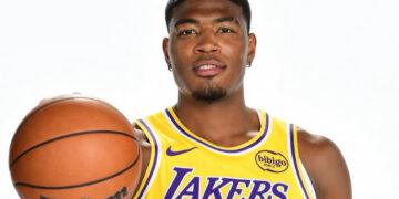 影/《NBA》「詹皇」中斷1297場雙位數得分紀錄沒關係 助攻八村壘零秒出手三分絕殺暴龍!