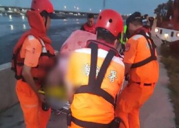 男子失足跌落堤防　海巡機警馳赴救援