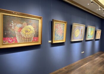 《袞袞繁花》張秀燕膠彩主題藝術展 ART365美術館展出至11/17