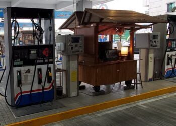 國內新一波油價各有漲跌　汽油降0.3元　柴油漲0.3元