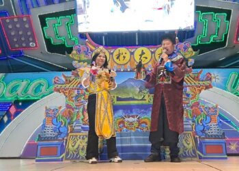 造勢晚會扮包公借古諷今　謝龍介：攜手陳若翠進軍國會斬妖除魔