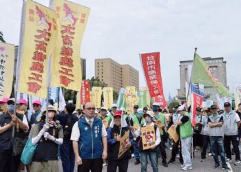 聲援勞團五一訴求 孫健萍預告號召勞工圍黨部