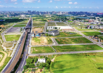 中壢機捷A20站區基建耀眼亮相 張善政：成為桃園新亮點