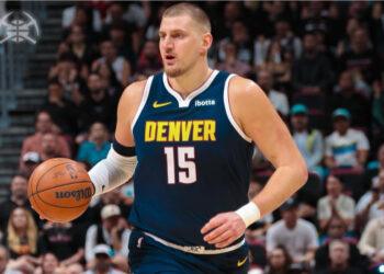 《NBA》 金塊頭大了! 球星Jokić 遭隊友踩成嚴重膝傷至少缺席4周