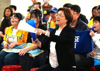 彰縣府大廳直播中華隊對戰捷克隊 美食應援重返榮耀