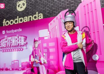 跑外送也能吃春酒?　網友意外發現爸爸跑外送的福利有這些！