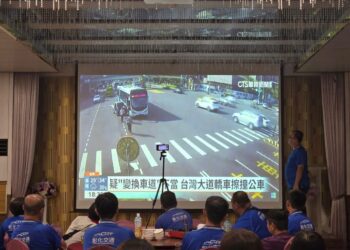 大型車視野死角多　監理站呼籲：遵守路口停讓行避免事故發生