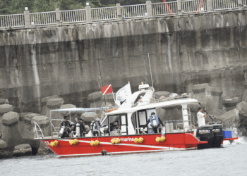 潛海戰將出動!新北環保局攜手科技業 瑞濱外海清除逾600公斤海洋垃圾