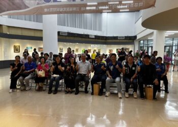 油藝首記陳通和個展雲林開幕　40幅寫實作品堆疊光影堆疊感動