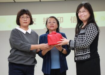 高市社會局無障礙之家及家防中心 首長職務交接貢獻所長