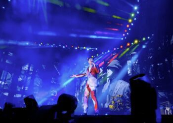 極端氣候頻傳 冰雹,暴雨淹會場地基 張信哲《未來式∞》因天候因素遺憾延期 希望很快再登杜拜