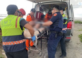 女情緒低落尋短　海巡警消趁隙奪刀 成功救援寶貴生命