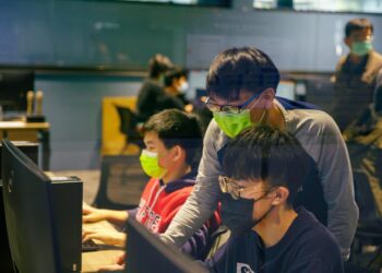 台灣杉二號協助培育AI研發人才　逢大學生實作大語言模型全參數調整