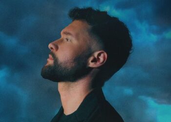 千呼萬喚！ 終於等到 百億串流「英倫情人」 卡倫史考特出道六年首個唱！