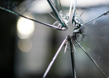 數位發展部遭槍擊大門玻璃碎裂　犯嫌稱對政策不滿