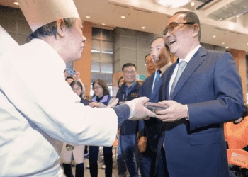 青銀相伴歡喜共餐 新北市表揚績優老人共餐並贈獎勵金