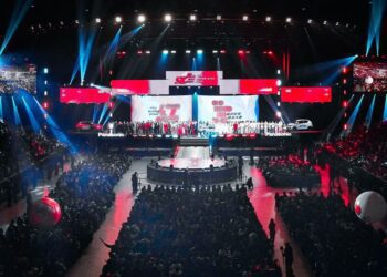 《2024超級巨星紅白藝能大賞》 華麗雙開場！蕭敬騰、林宥嘉展開大秀 30組超狂卡司接力獻唱